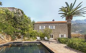 Aman Sveti Stefan